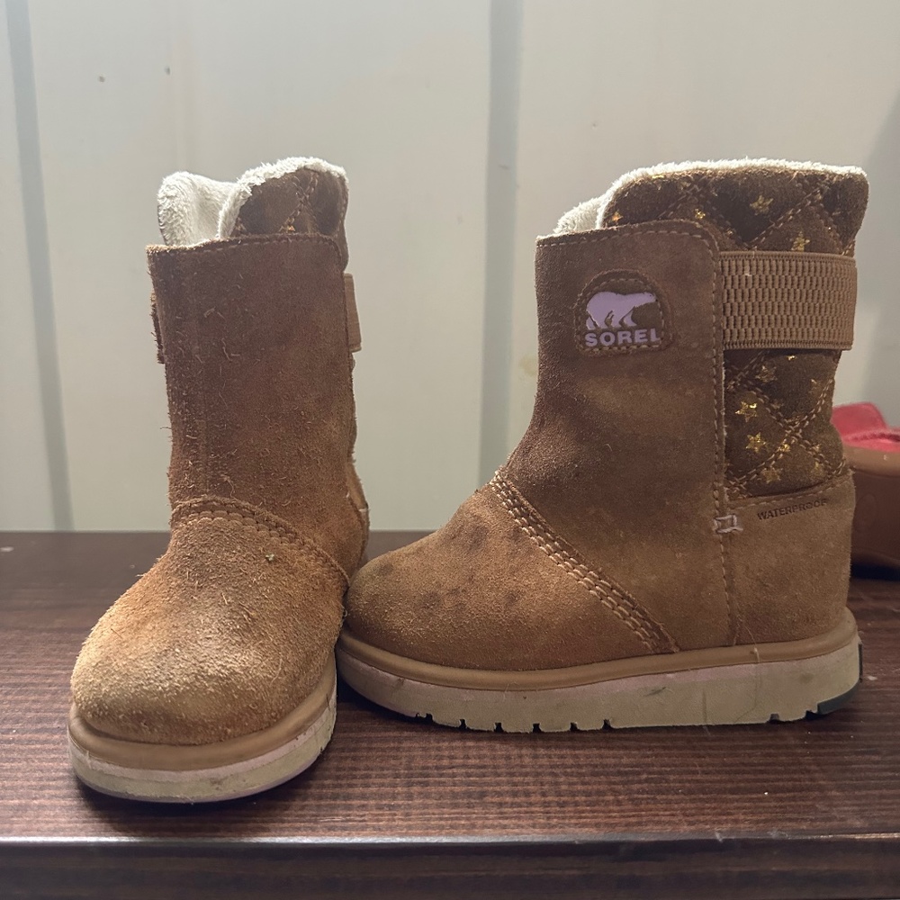 Toddler girls size 9 Sorel Boots